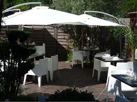 Hotel Trabenia *